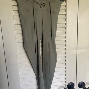 Year Of Ours Ribbed Football Legging size small in Sage